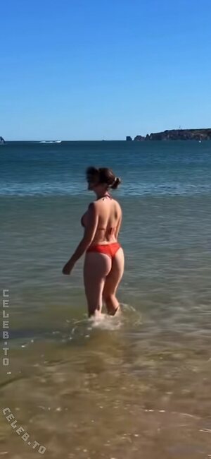 Julia Schulze photo