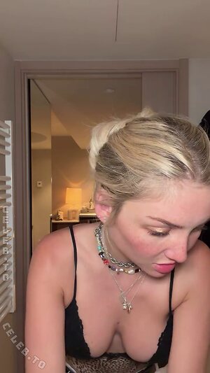 Julia Wulf Nude Leaked Photo #109