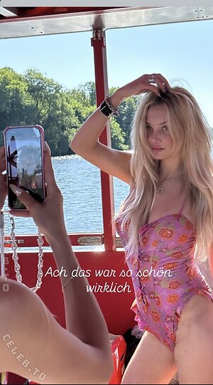 Julia Wulf Nude Leaked Photo #160