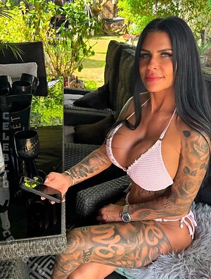 Juliaa Mariee photo