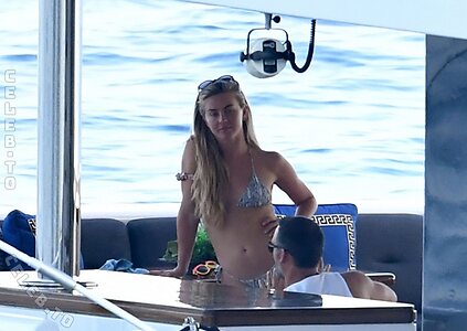 Julianne Hough Nude Leaked Photo #29