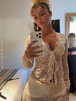 junepersyn Nude Leaked Photo #5