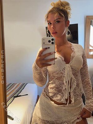 junepersyn Nude Leaked Photo #7