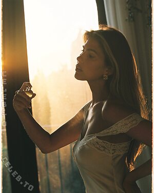 Kara Del Toro photo