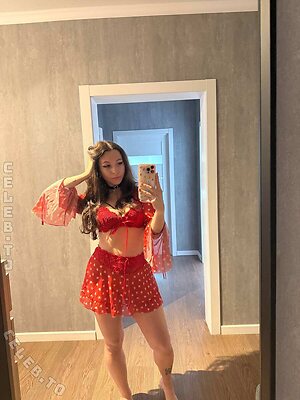 Karolineneuerx Nude Leaked Photo #4