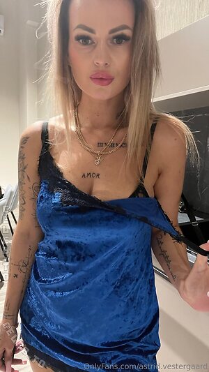 Karolinka.ofi Nude Leaked Photo #38