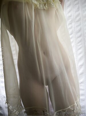 Kate Fae photo