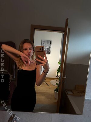 Katharina Hopfer Nude Leaked Photo #50