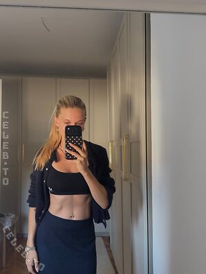 Kati.Ktr Nude Leaked Photo #99