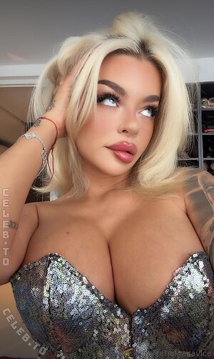 Katja Krasavice Nude Leaked Photo #75