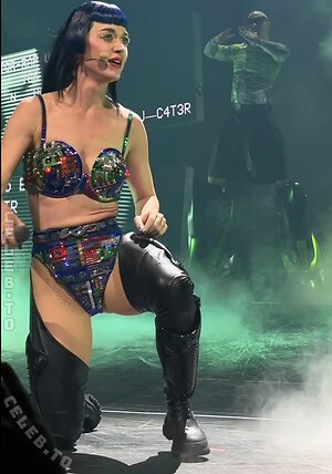 Katy Perry Nude Leaked Photo #36