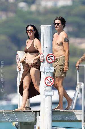 Katy Perry Nude Leaked Photo #104