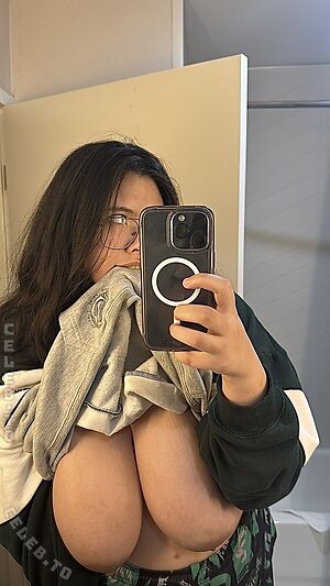 KcGoofed Nude Leaked Photo #30