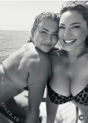Kelly Brook Nude Leaked Photo #303