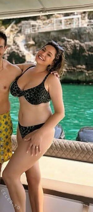 Kelly Brook Nude Leaked Photo #304