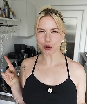 KellyMissesvlog Nude Leaked Photo #6