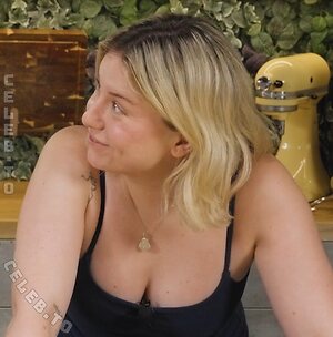 KellyMissesvlog Nude Leaked Photo #43