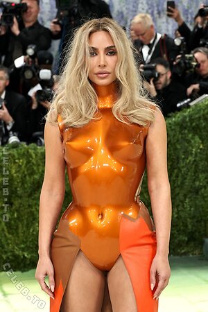 Kim Kardashian Nude Leaked Photo #115