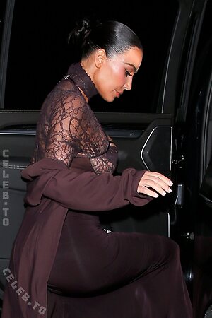 Kim Kardashian Nude Leaked Photo #141
