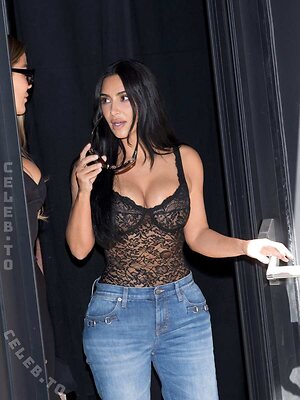 Kim Kardashian Nude Leaked Photo #168