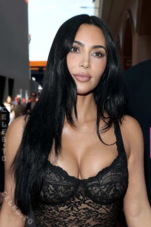 Kim Kardashian Nude Leaked Photo #178
