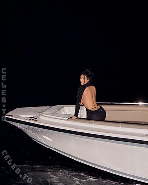 Kim Kardashian Nude Leaked Photo #185