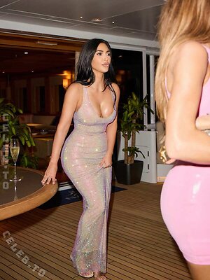 Kim Kardashian Nude Leaked Photo #191