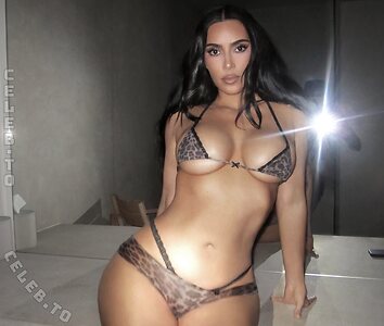 Kim Kardashian Nude Leaked Photo #196