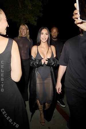 Kim Kardashian Nude Leaked Photo #250