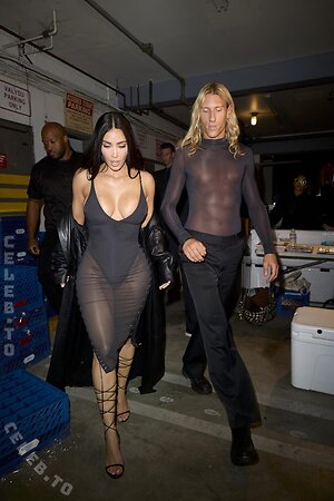 Kim Kardashian Nude Leaked Photo #254