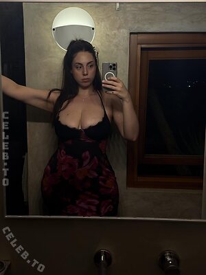 Kim Mathei Nude Leaked Photo #5