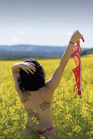 kiml3naa Nude Leaked Photo #33
