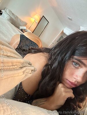 Kinllley Nude Leaked Photo #236