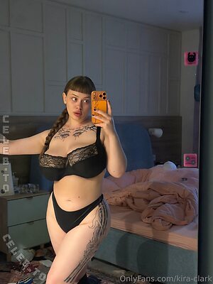 Kira Clark Nude Leaked Photo #124