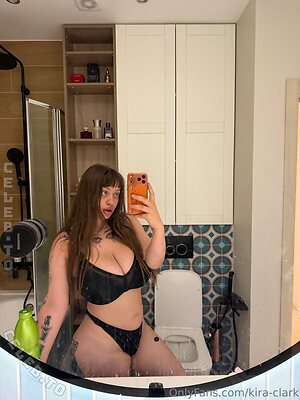 Kira Clark Nude Leaked Photo #138