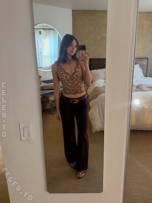 Kira Kosarin photo