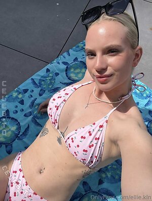 kleinellie Nude Leaked Photo #10