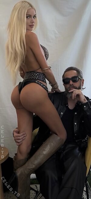kngemmae Nude Leaked Photo #17