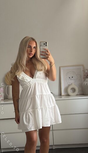 Kristinkbi Nude Leaked Photo #32