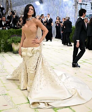 Kylie Jenner Nude Leaked Photo #224
