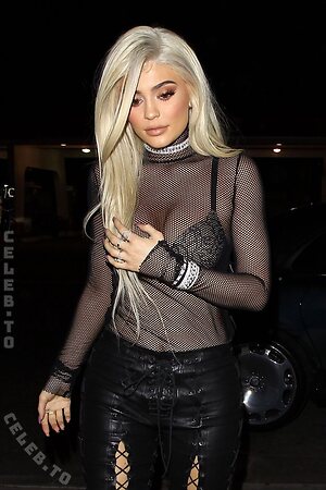 Kylie Jenner Nude Leaked Photo #267