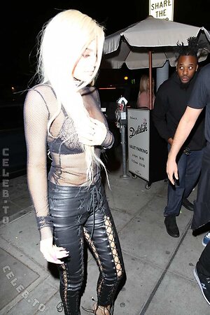 Kylie Jenner Nude Leaked Photo #269