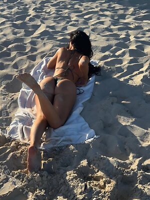 Kylie Jenner Nude Leaked Photo #411