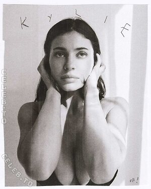 Kylie Jenner Nude Leaked Photo #452
