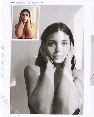 Kylie Jenner Nude Leaked Photo #453