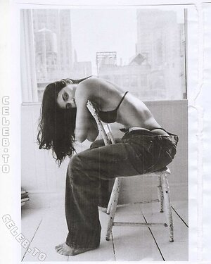 Kylie Jenner Nude Leaked Photo #459