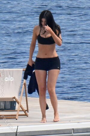 Kylie Jenner Nude Leaked Photo #482