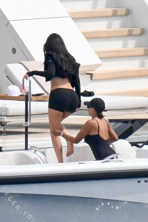 Kylie Jenner Nude Leaked Photo #485