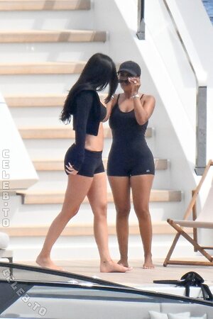 Kylie Jenner Nude Leaked Photo #501