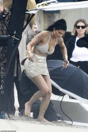 Kylie Jenner Nude Leaked Photo #590